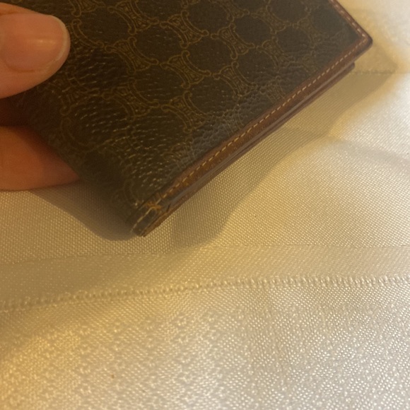 Vintage Celine Wallet color transfer scratches inside minimal rubs - Picture 2 of 14